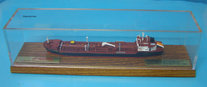 Tanker "Handytankers Spirit" (1 p.) BS 2007 in showcase from Conrad 10621-1