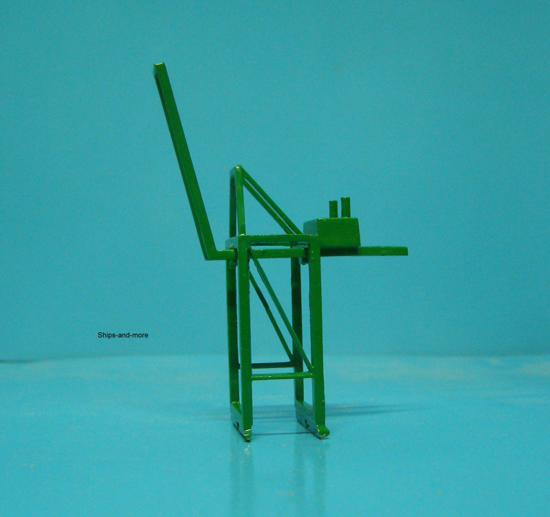 Panamax Container Crane jib up (1 p.) colour green from Tri-ang