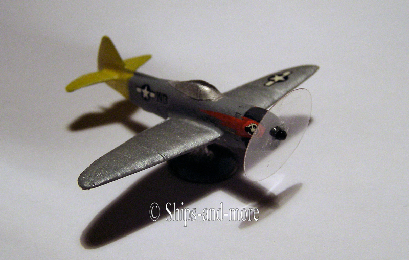 Airplane Republic P-47 "Thuderbolt" out of metal