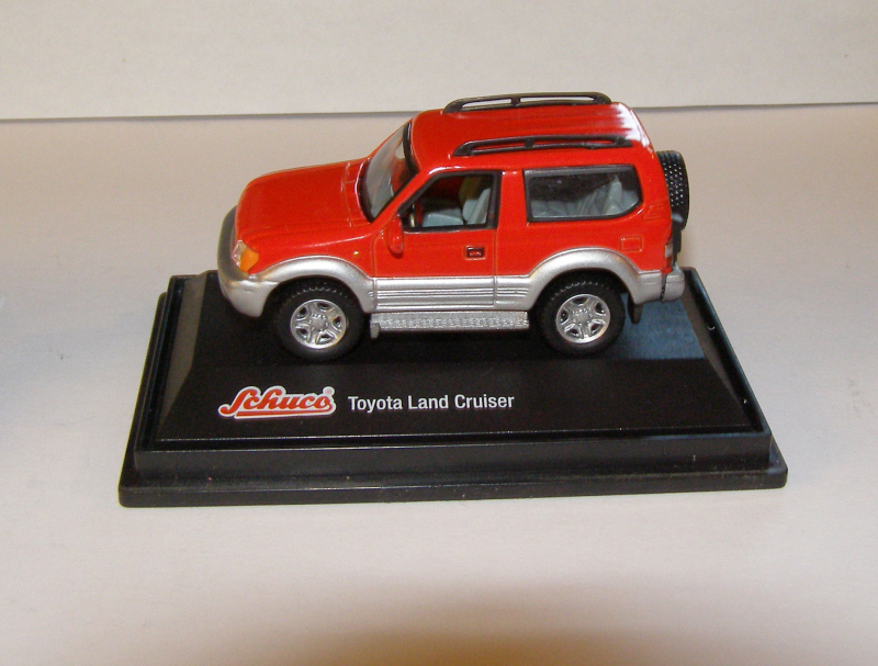 Toyota Land Cruiser Schuco Junior Line scale 1:72