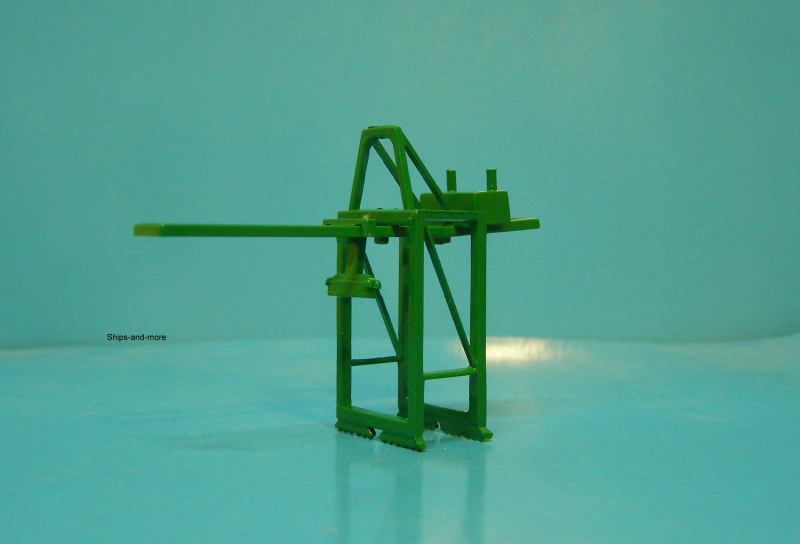 Panamax Container Crane (1 p.) colour green from Tri-ang