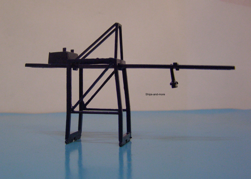 Post Panamax Container Crane (1 p.) colour blue from Tri-ang